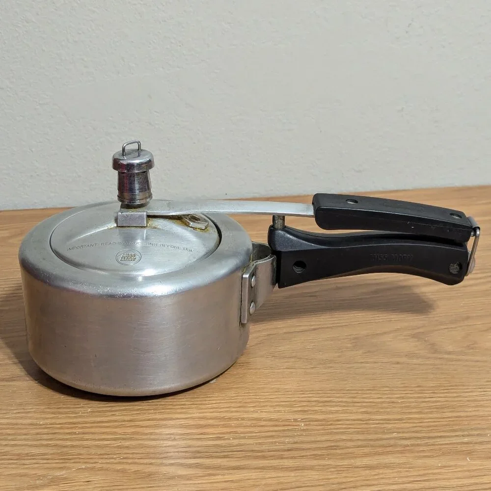VINTAGE HAWKINS Aluminum Pressure cooker